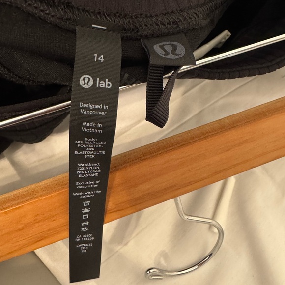 Lululemon lab Textured Grid High-Rise Short 5.5" - Picture 7 of 7